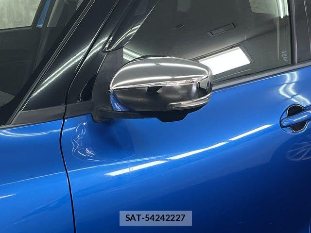 Suzuki SWIFT 2018-03 8102153-24