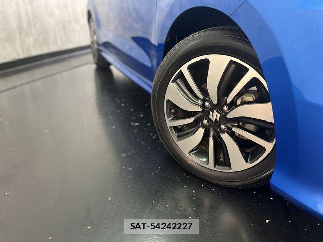 Suzuki SWIFT 2018-03 8102153-26