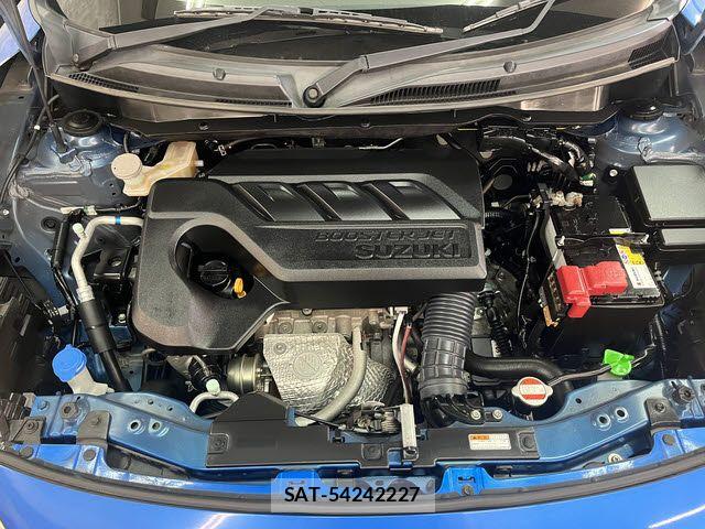 Suzuki SWIFT 2018-03 8102153-27