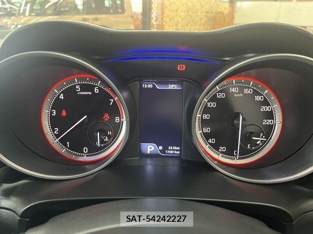 Suzuki SWIFT 2018-03 8102153-7