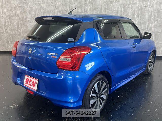 Suzuki SWIFT 2018-03 8102153-8
