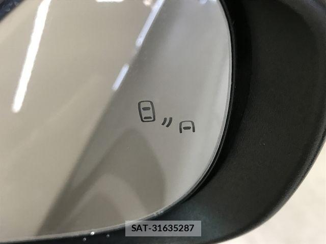 Suzuki SWIFT 2023-12 8102152-24