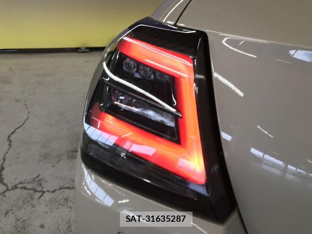 Suzuki SWIFT 2023-12 8102152-26