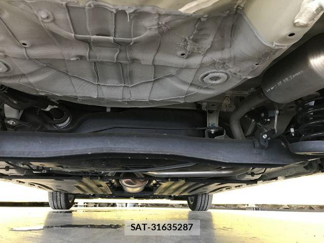 Suzuki SWIFT 2023-12 8102152-28