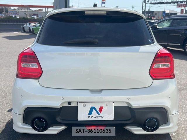 Suzuki SWIFT 2022-10 8102149-16