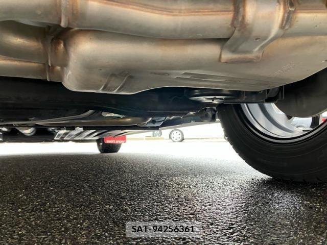 Suzuki SWIFT 2022-03 8102151-10