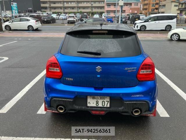 Suzuki SWIFT 2022-03 8102151-5