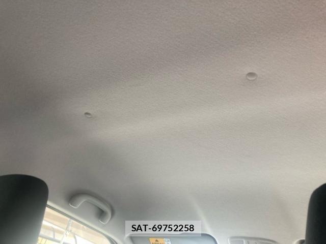 Suzuki SWIFT 2021-11 8102156-10