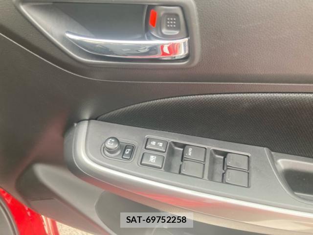 Suzuki SWIFT 2021-11 8102156-13