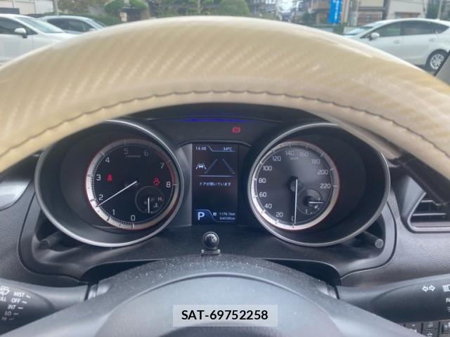 Suzuki SWIFT 2021-11 8102156-20
