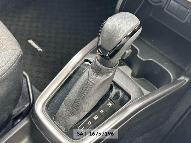 Suzuki SWIFT 2024-01 8132562-17