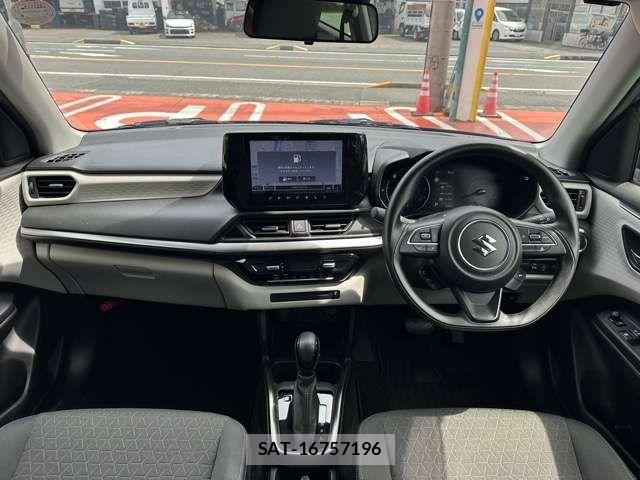 Suzuki SWIFT 2024-01 8132562-6