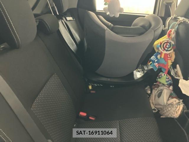 Suzuki SWIFT 2017-01 8132569-15