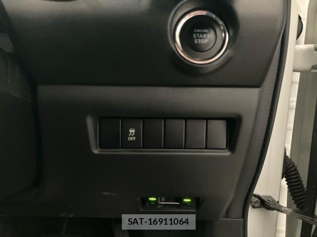 Suzuki SWIFT 2017-01 8132569-18