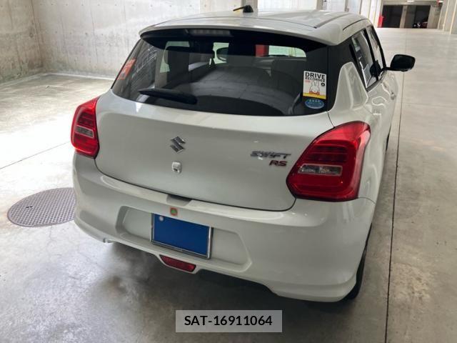 Suzuki SWIFT 2017-01 8132569-5