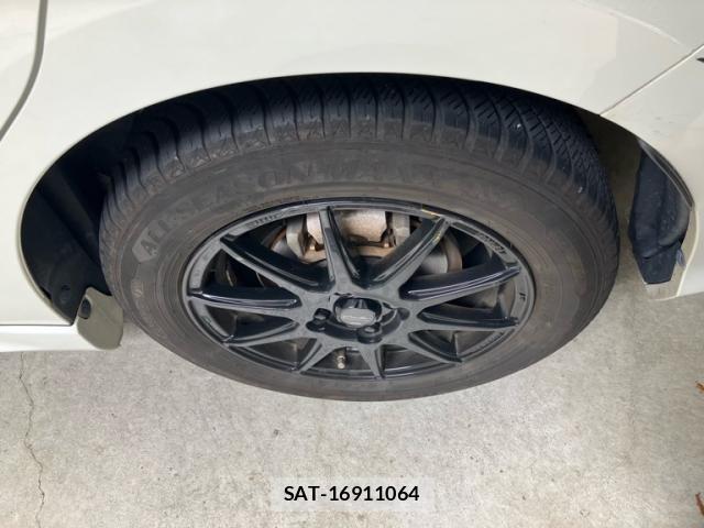 Suzuki SWIFT 2017-01 8132569-6