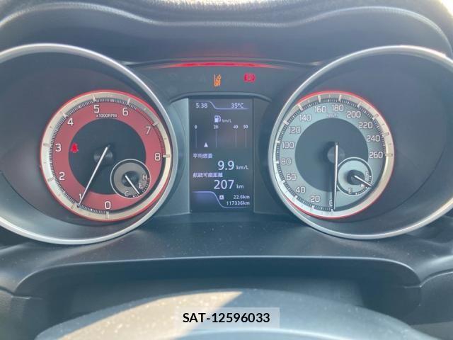 Suzuki SWIFT 2017-09 8132567-18