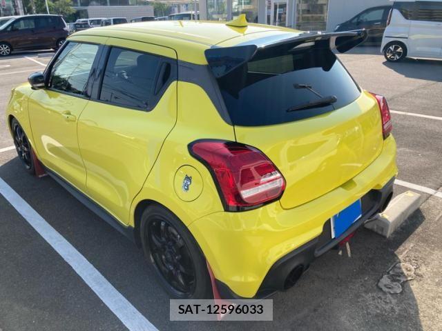 Suzuki SWIFT 2017-09 8132567-4