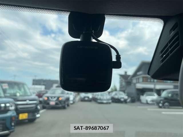 Suzuki SWIFT 2018-03 8132568-10