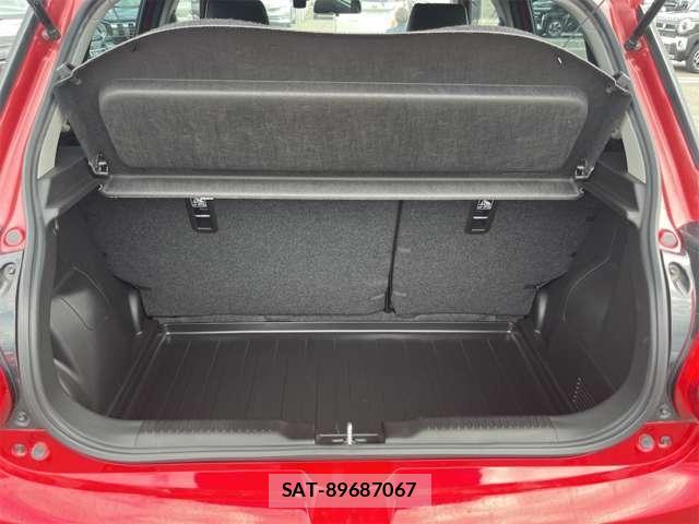 Suzuki SWIFT 2018-03 8132568-13