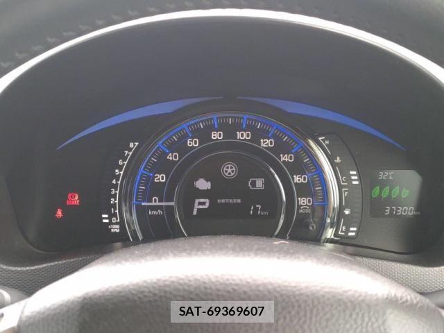 Suzuki SWIFT 2014-06 8210512-28