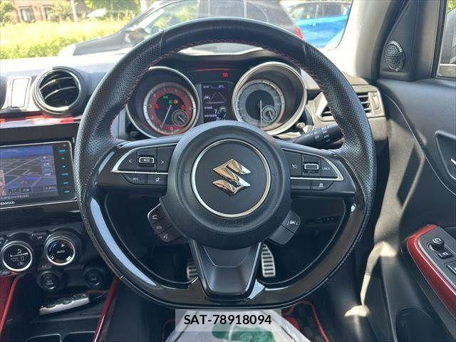 Suzuki SWIFT 2018-01 8210503-11