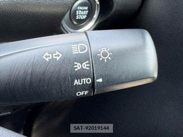 Suzuki SWIFT 2020-02 8210508-24