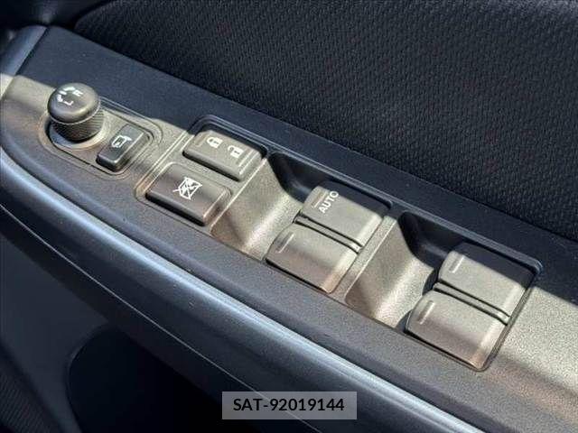 Suzuki SWIFT 2020-02 8210508-29