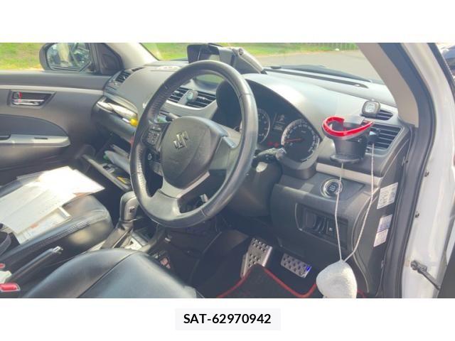 Suzuki SWIFT 2012-02 8210518-8