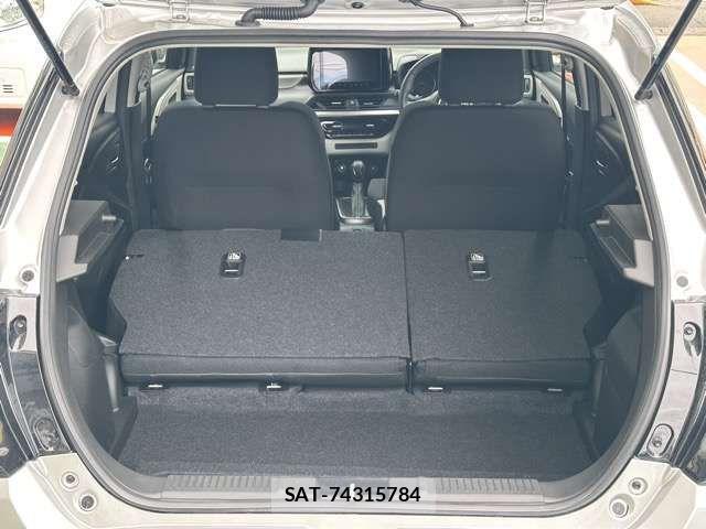 Suzuki SWIFT 2024-03 8210502-10