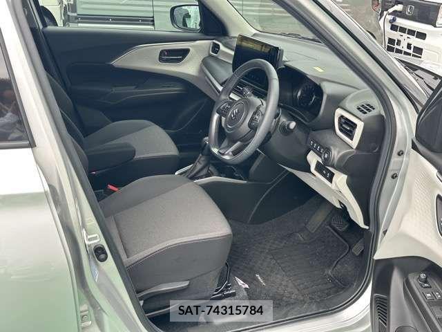 Suzuki SWIFT 2024-03 8210502-15