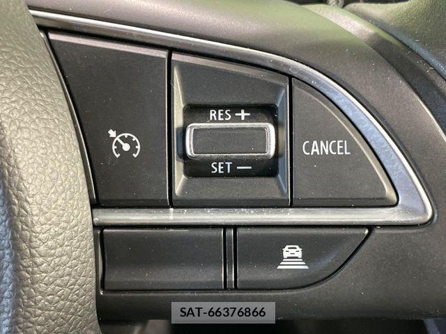 Suzuki SWIFT 2018-03 8210513-3