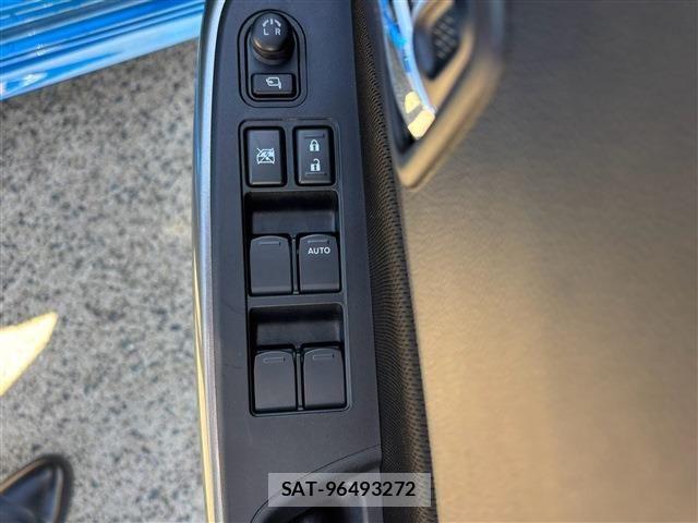 Suzuki SWIFT 2021-12 8210504-19