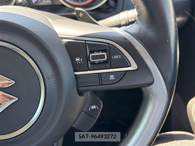 Suzuki SWIFT 2021-12 8210504-28