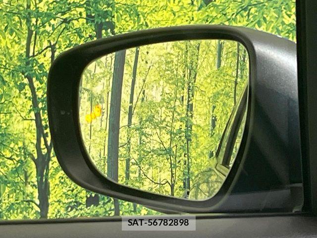Suzuki SWIFT 2023-12 8210499-5