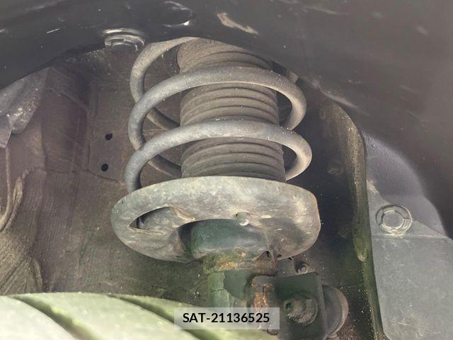 Suzuki SWIFT 2017-03 8210506-19