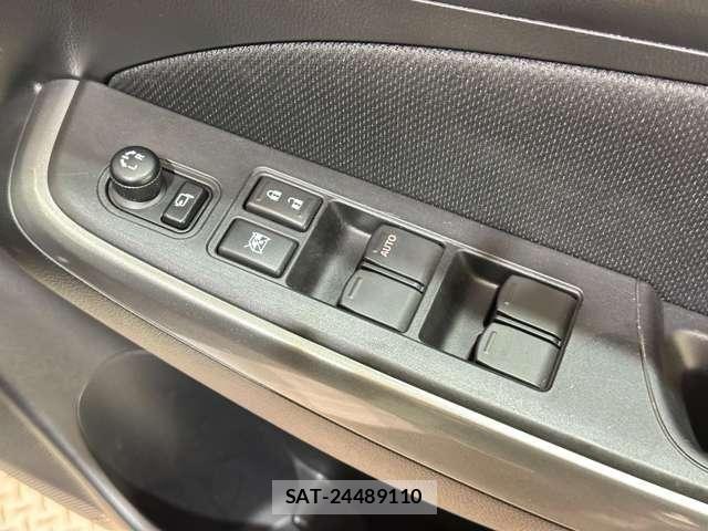 Suzuki SWIFT 2019-05 8210507-14