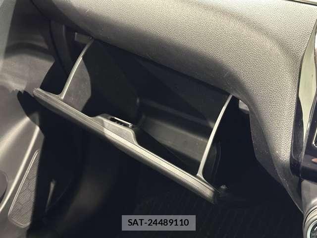 Suzuki SWIFT 2019-05 8210507-22