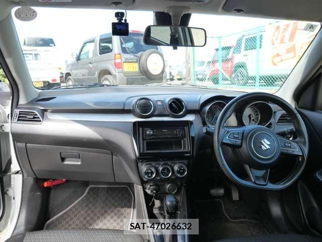 Suzuki SWIFT 2018-04 8210514-15