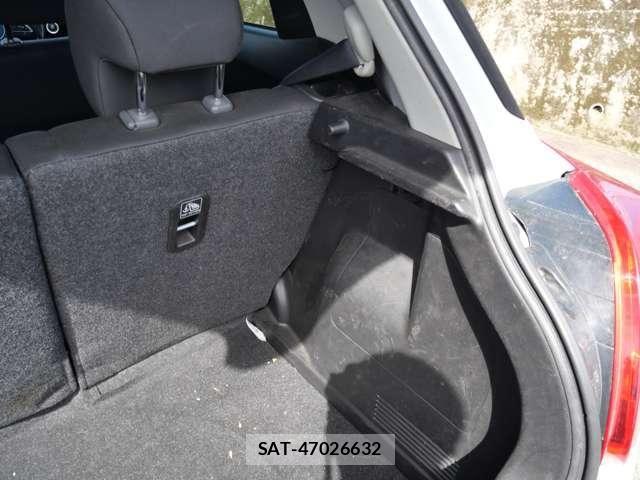 Suzuki SWIFT 2018-04 8210514-22