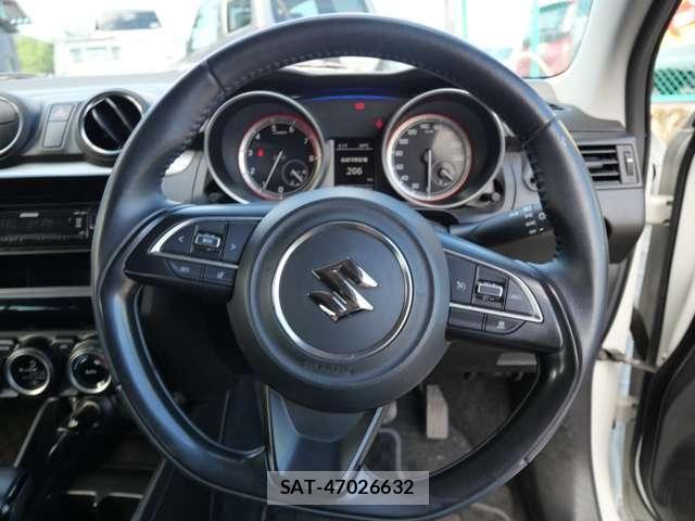 Suzuki SWIFT 2018-04 8210514-27