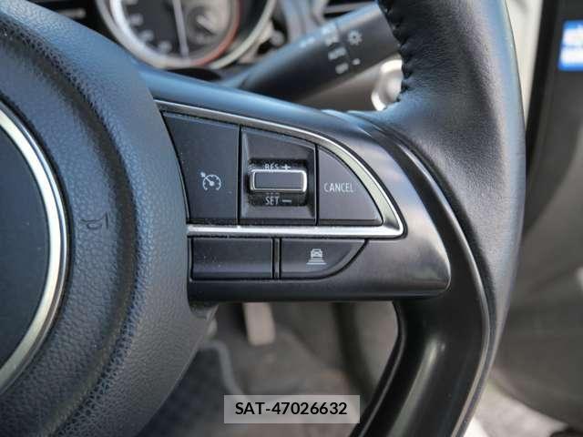 Suzuki SWIFT 2018-04 8210514-29