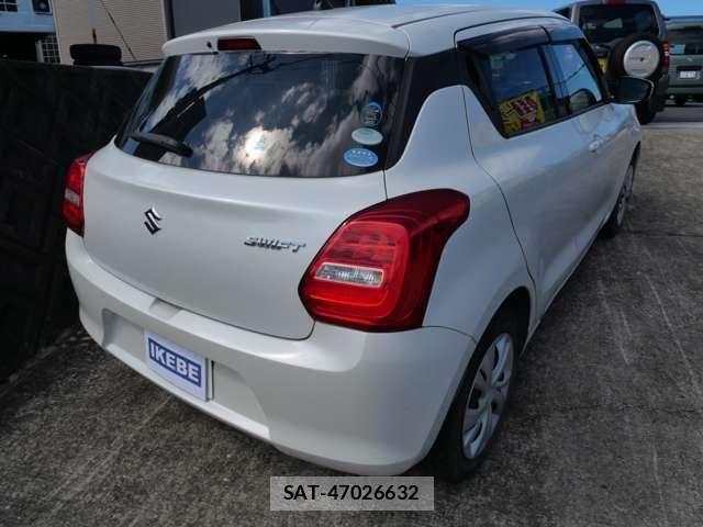 Suzuki SWIFT 2018-04 8210514-4