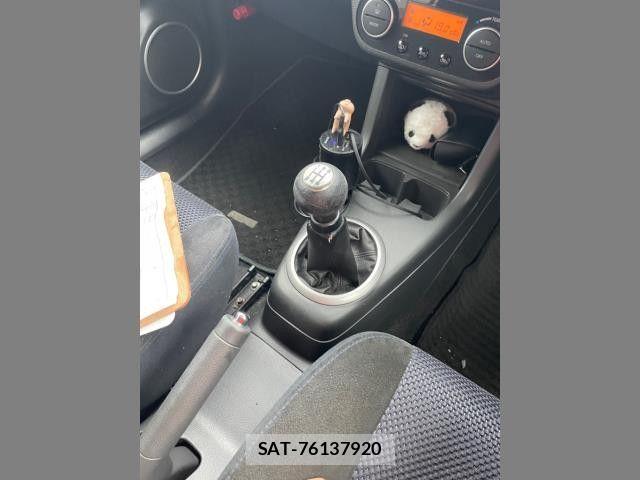 Suzuki SWIFT 2009-09 8232032-6