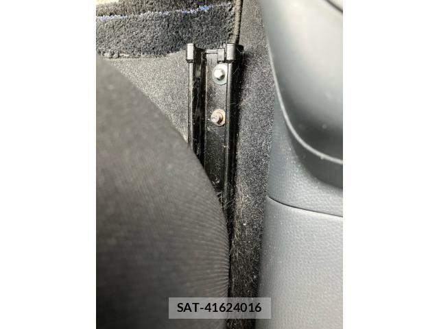 Suzuki SWIFT 2009-12 8232030-18