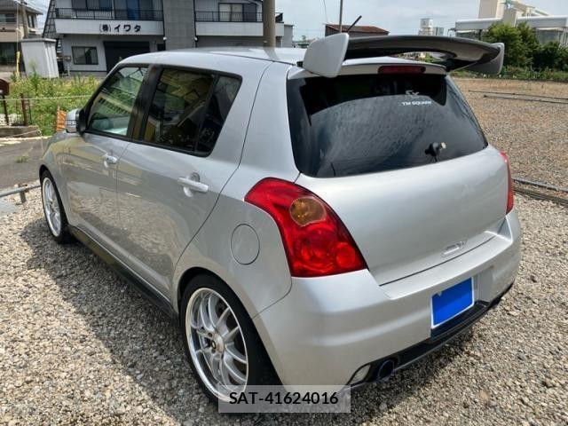 Suzuki SWIFT 2009-12 8232030-3