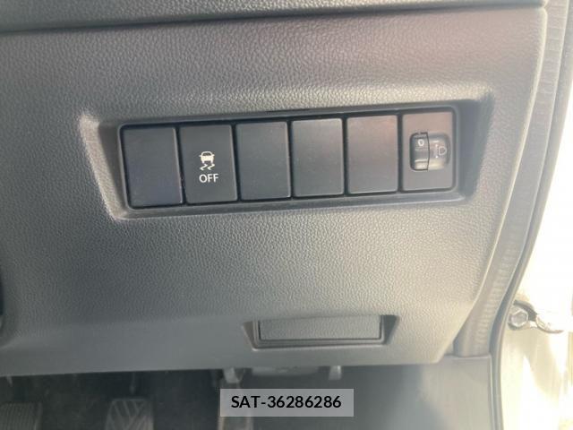 Suzuki SWIFT 2017-03 8232034-12