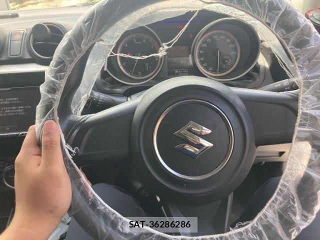 Suzuki SWIFT 2017-03 8232034-17