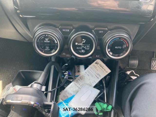 Suzuki SWIFT 2017-03 8232034-19