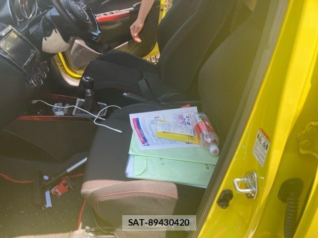 Suzuki SWIFT 2020-11 8232018-9